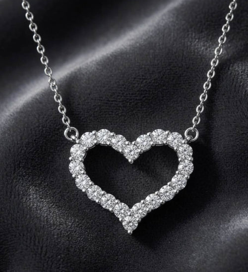1 CTW diamond open heart necklace in 18K white gold, close-up