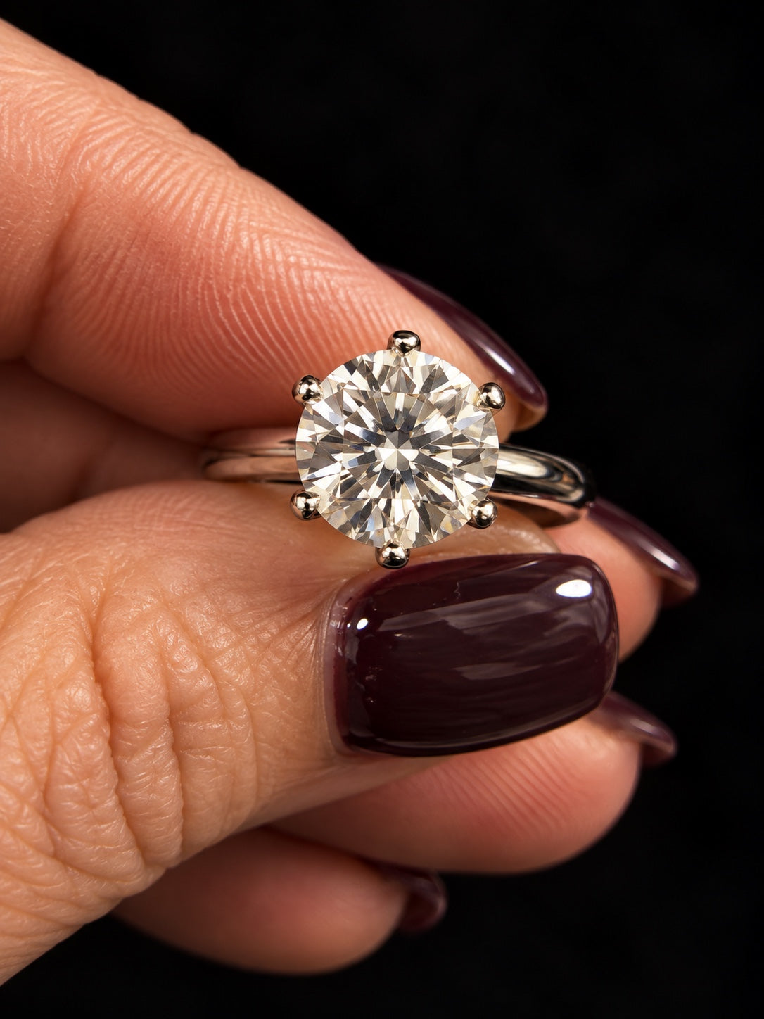 3 Carat Round Lab-Grown Diamond Cathedral Solitaire Ring in Pt950 Platinum Size 7 - Front Close-Up