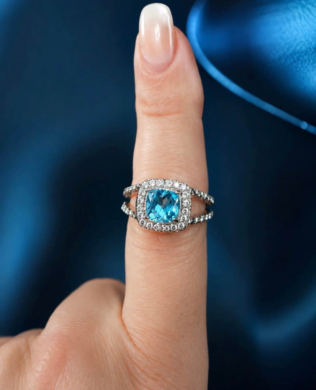 David Yurman Petite Albion Ring — Blue Topaz & Diamonds, Size 7