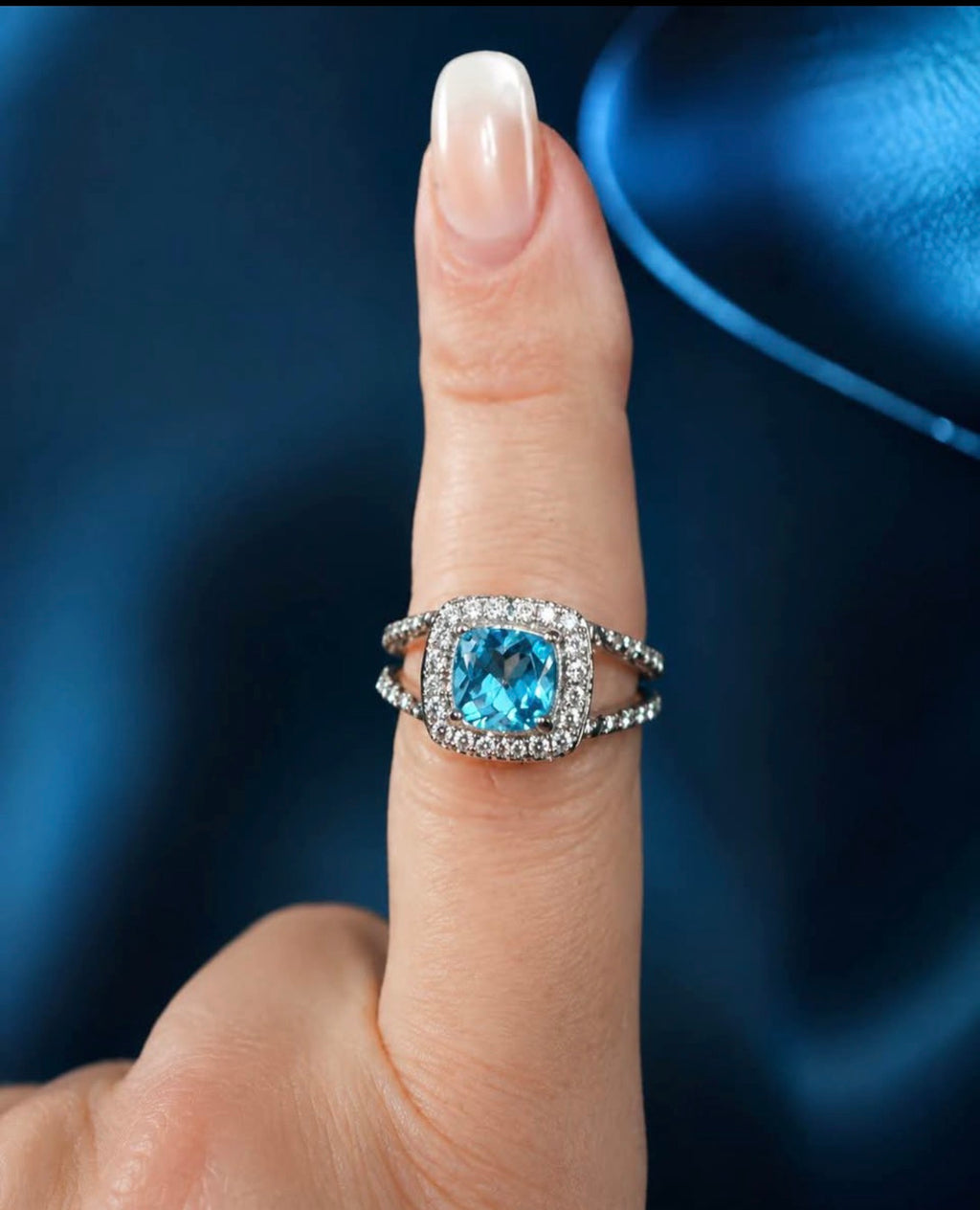 David Yurman Petite Albion Ring — Blue Topaz & Diamonds, Size 7