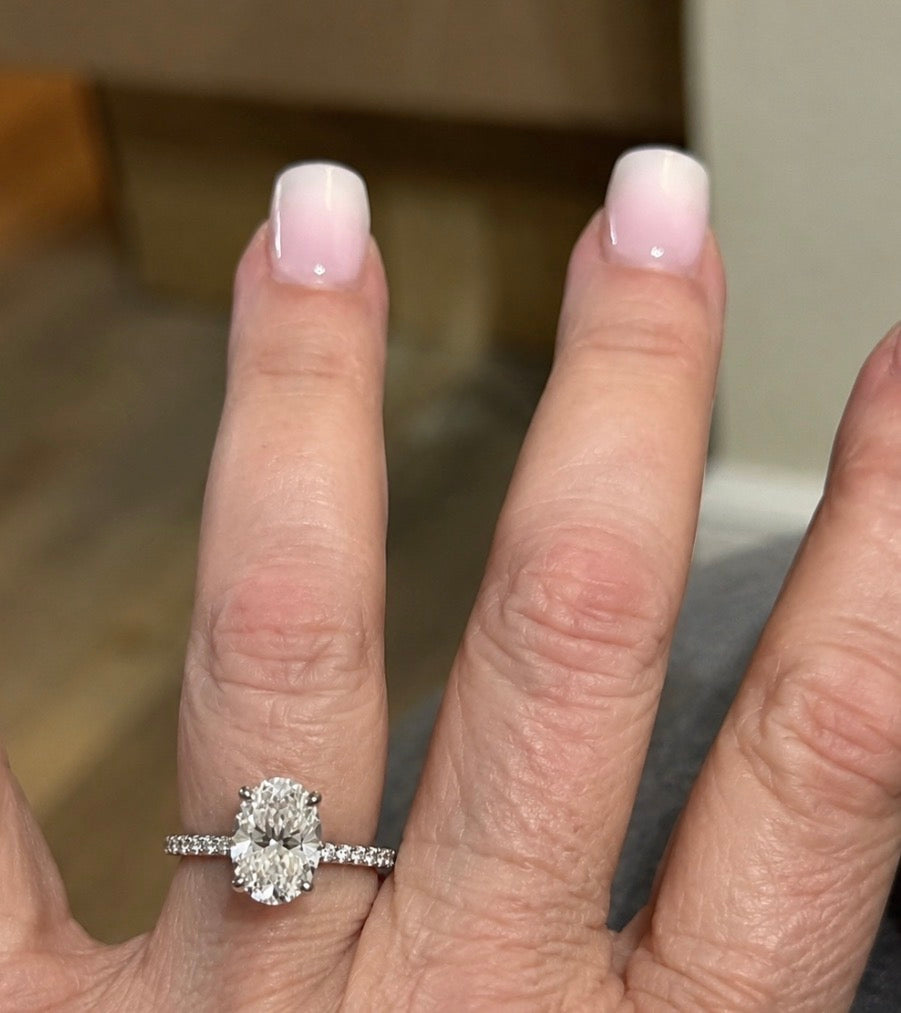 2.5 Carat Lab-Grown Diamond Oval Ring, Platinum