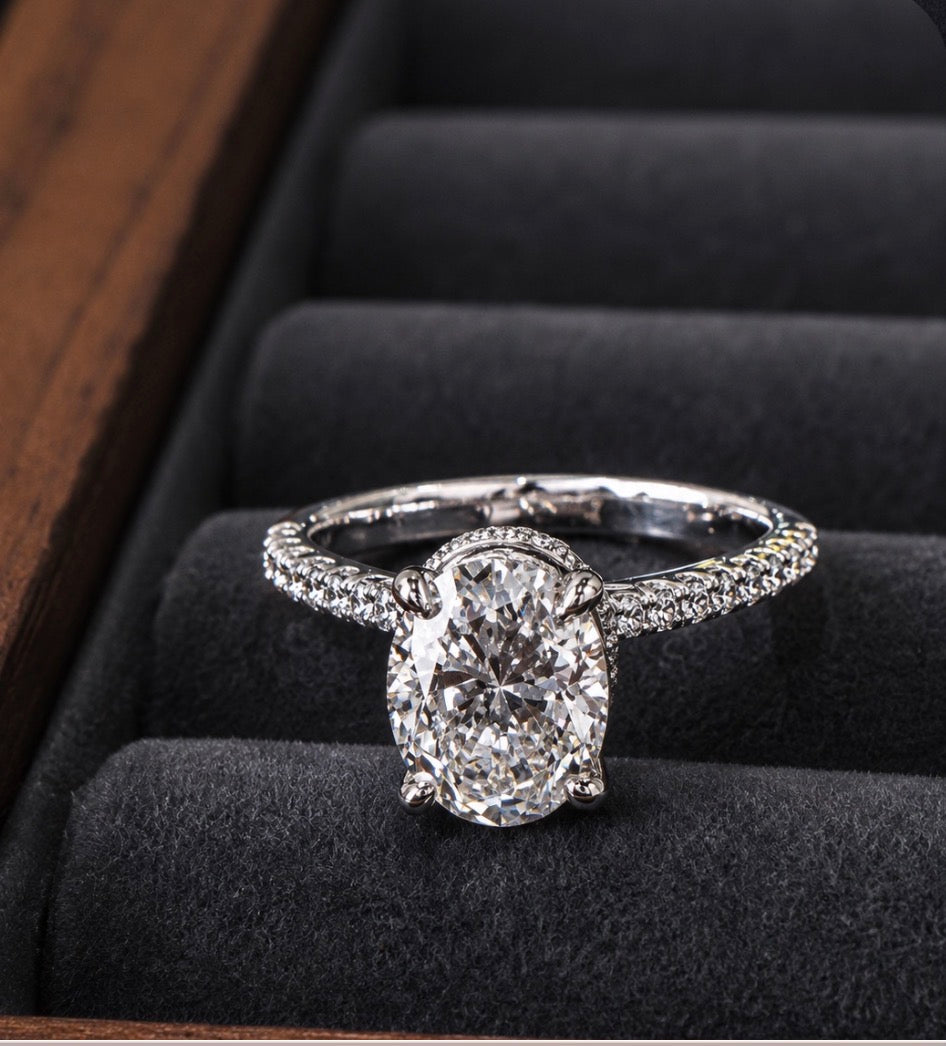 2.5 Carat Lab-Grown Diamond Oval Ring, Platinum