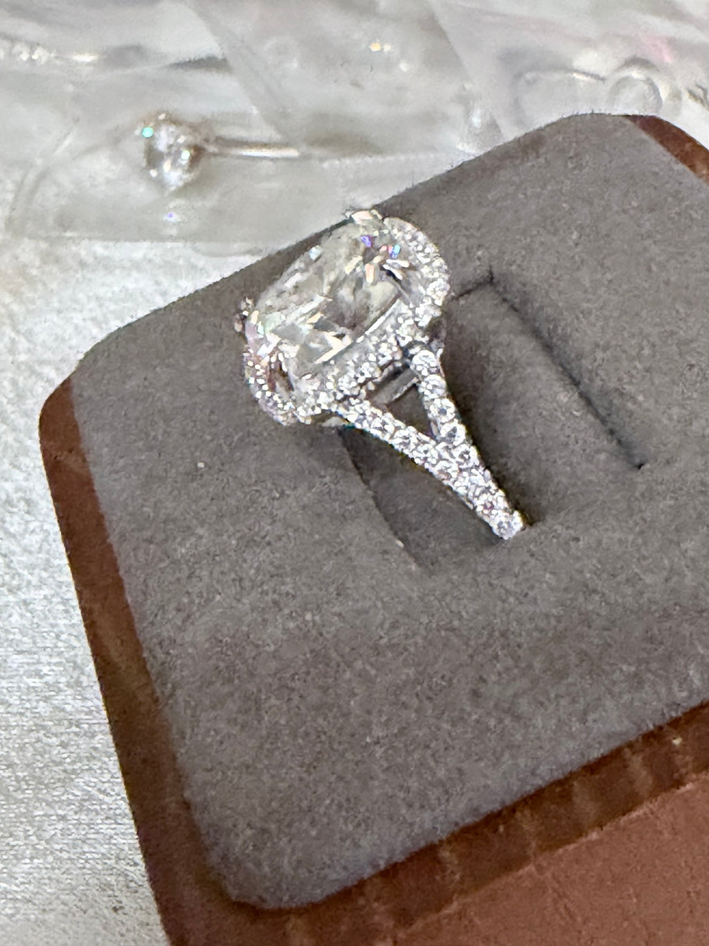 4 ct lab-grown diamond halo ring with platinum setting, side view