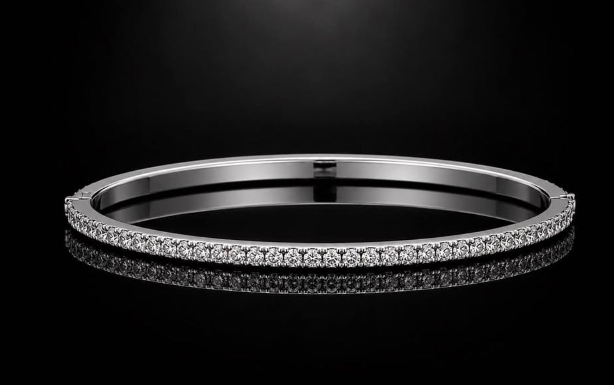 PHNX 2 CTW lab-grown diamond bangle bracelet in 18K gold, medium side view