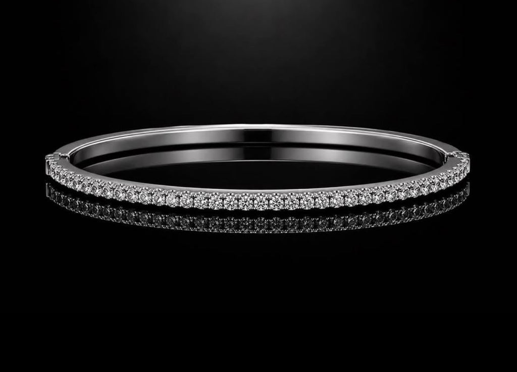 PHNX 2 CTW lab-grown diamond bangle bracelet in 18K gold, medium front view